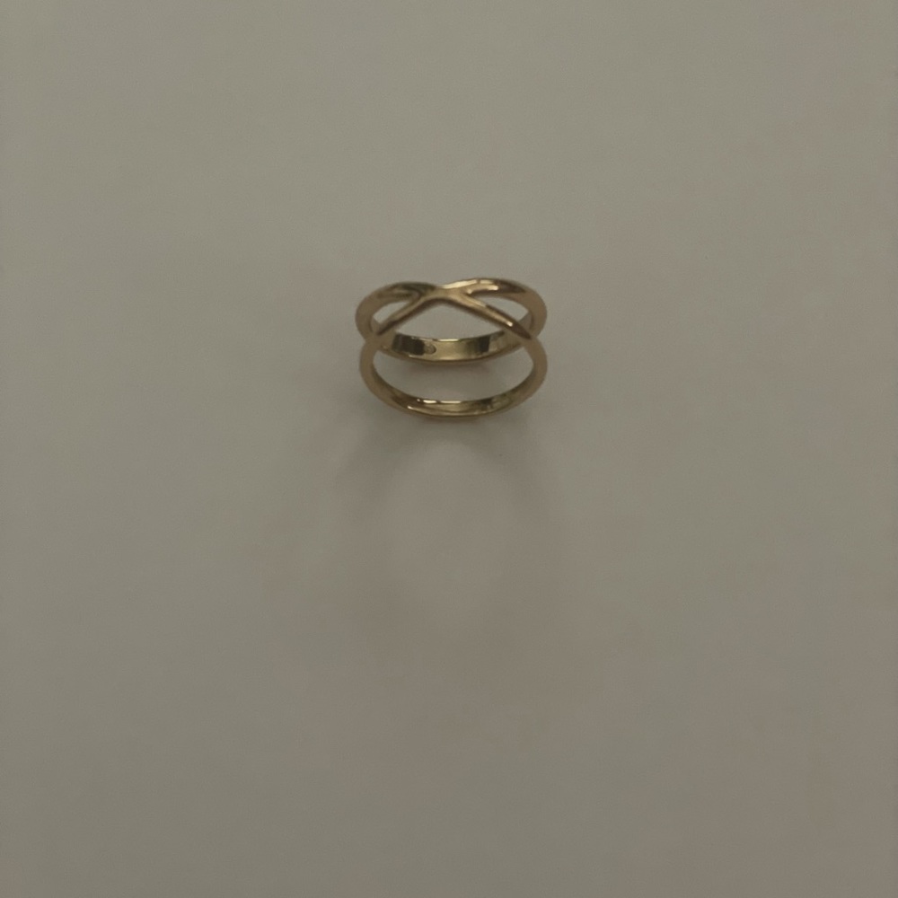 Gold plated ring from Rocksbox, Size 6
